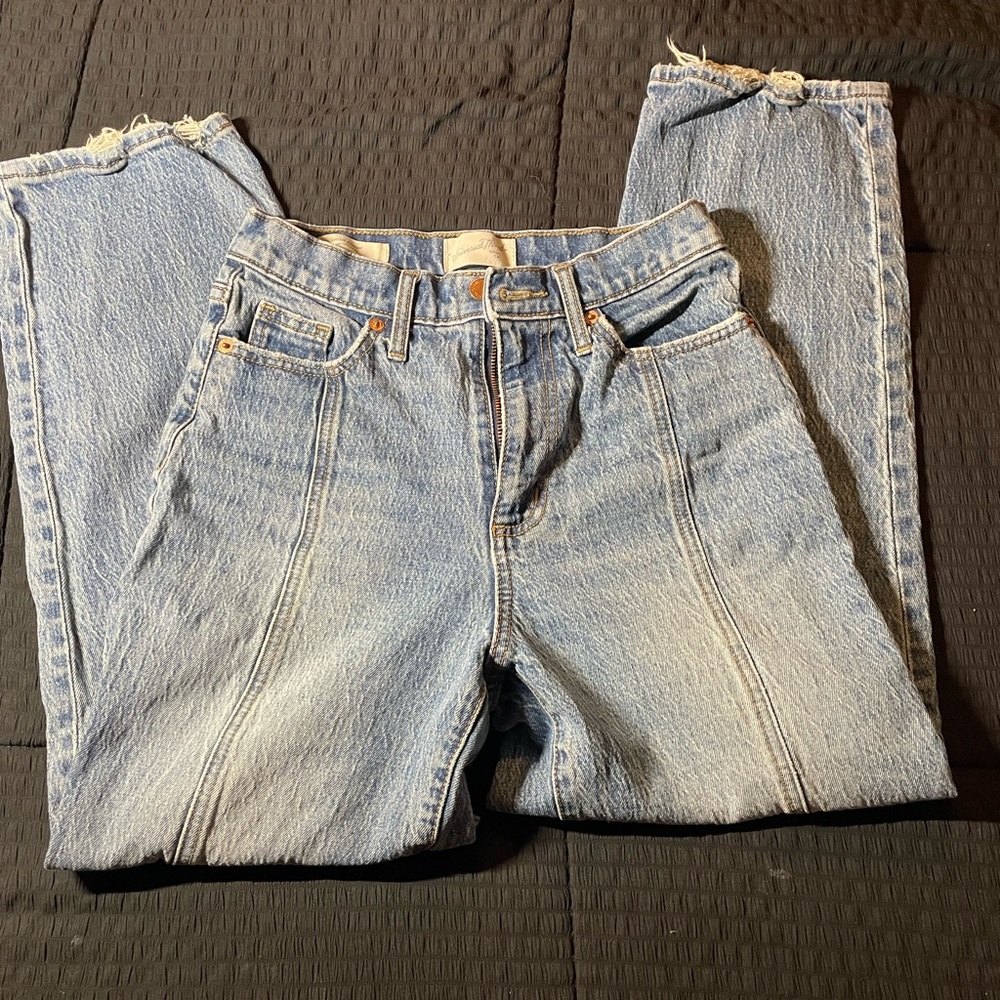 Universal Thread Light Blue vintage Straight Jeans